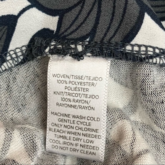 Loft Floral Split Neck Top - Picture 4 of 5